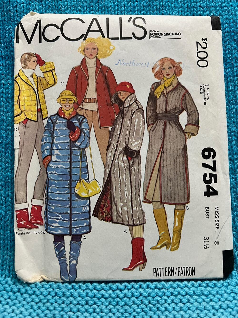 McCalls 6754 sewing pattern cocoon puffer coat 1970s size 8